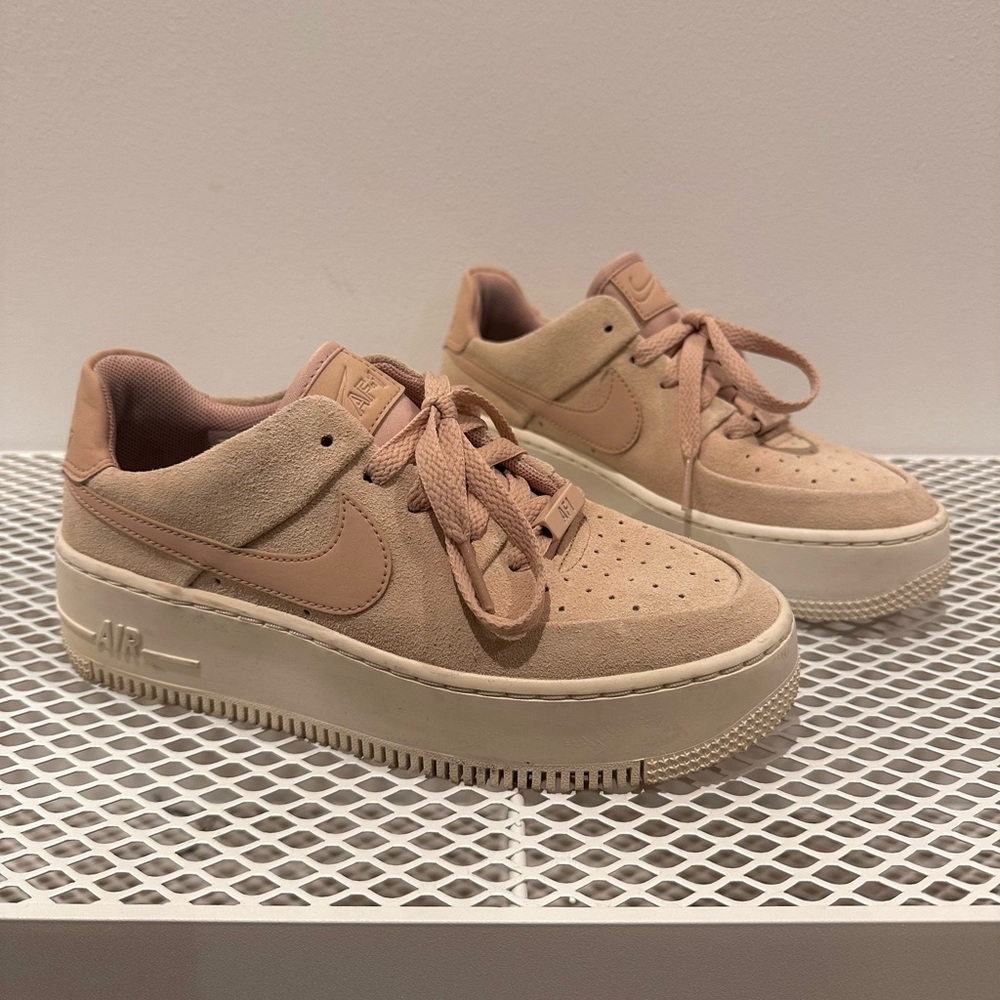 Nike Air Force 1 Sage Low